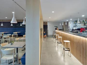 Restaurant, bar